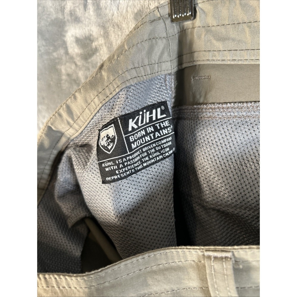 Kuhl Pants Mens 42x31 Beige Renegade Rock Cargo Hiking Gorpcore READ - Picture 3 of 16